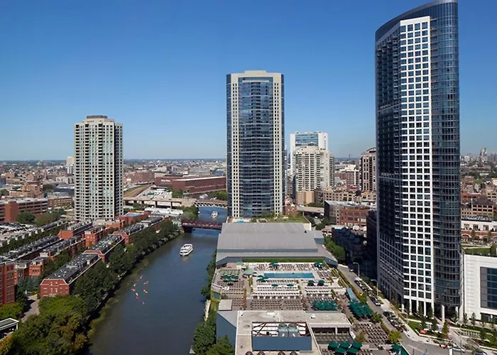 Mart Plaza River North, An Ihg 4*