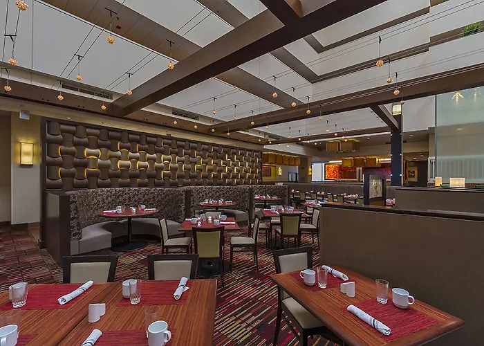 Mart Plaza River North, An Ihg Hotel 4*