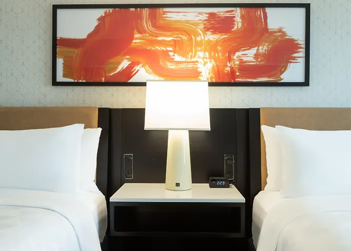 Mart Plaza River North, An Ihg Hotel 4*