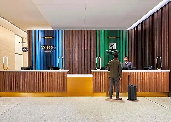 Hotel Mart Plaza River North, An Ihg 4*