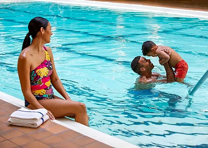 Mart Plaza River North, An Ihg Hotel 4*