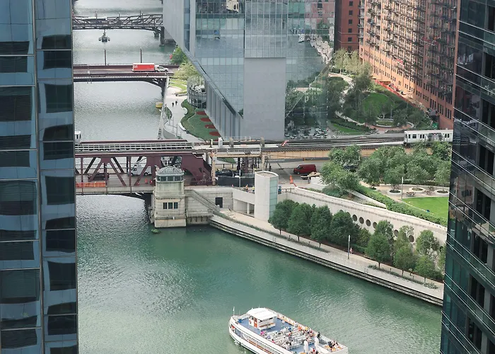 Hotel Mart Plaza River North, An Ihg Chicago