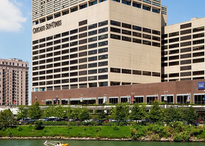 Mart Plaza River North, An Ihg