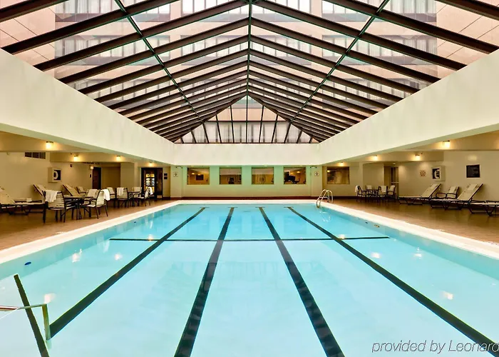 Mart Plaza River North, An Ihg Hotel 4*